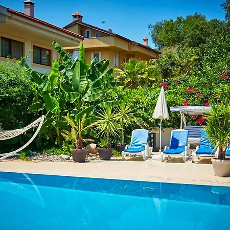 Villa Two Seas Bougainvillaea *
